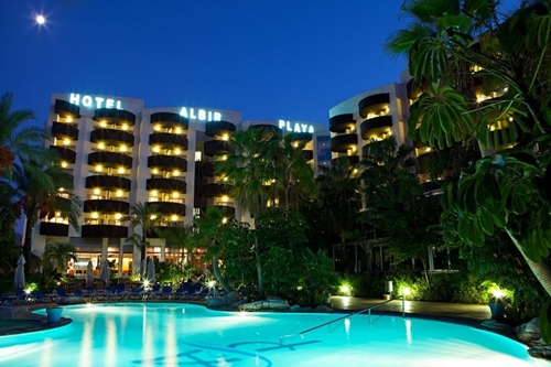 viajes monoparentales con niñosviajes para niñossingles con hijos